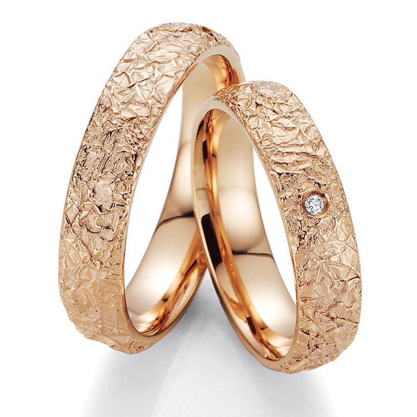 Trauringe Apricotgold einfarbig mit Brillant - Mcollection Aachen