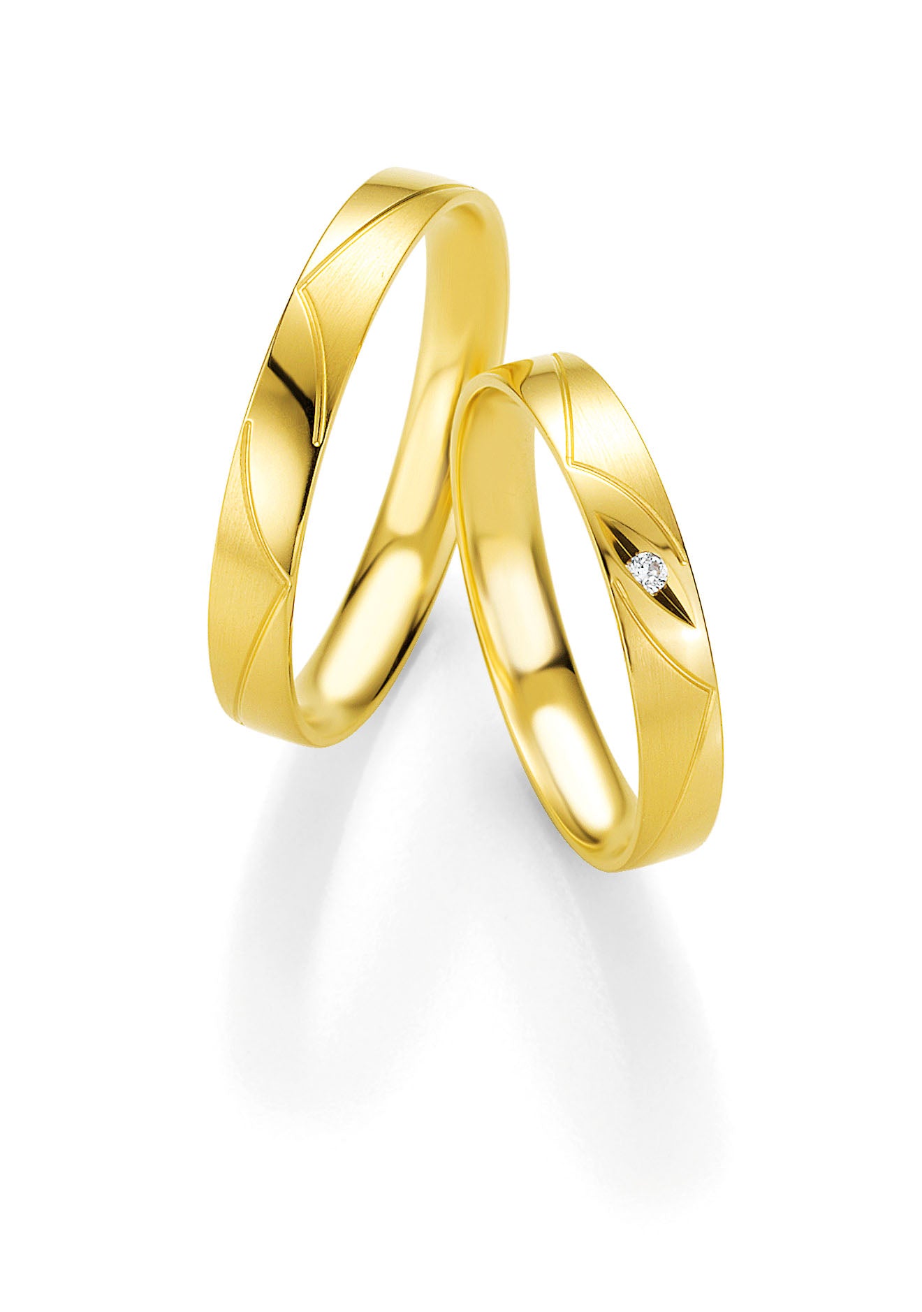 Schmale Trauringe/Eheringe in Gelbgold 3,5mm breite -Damenring mit einem Brillant-Hochzeitsschmiede Aachen