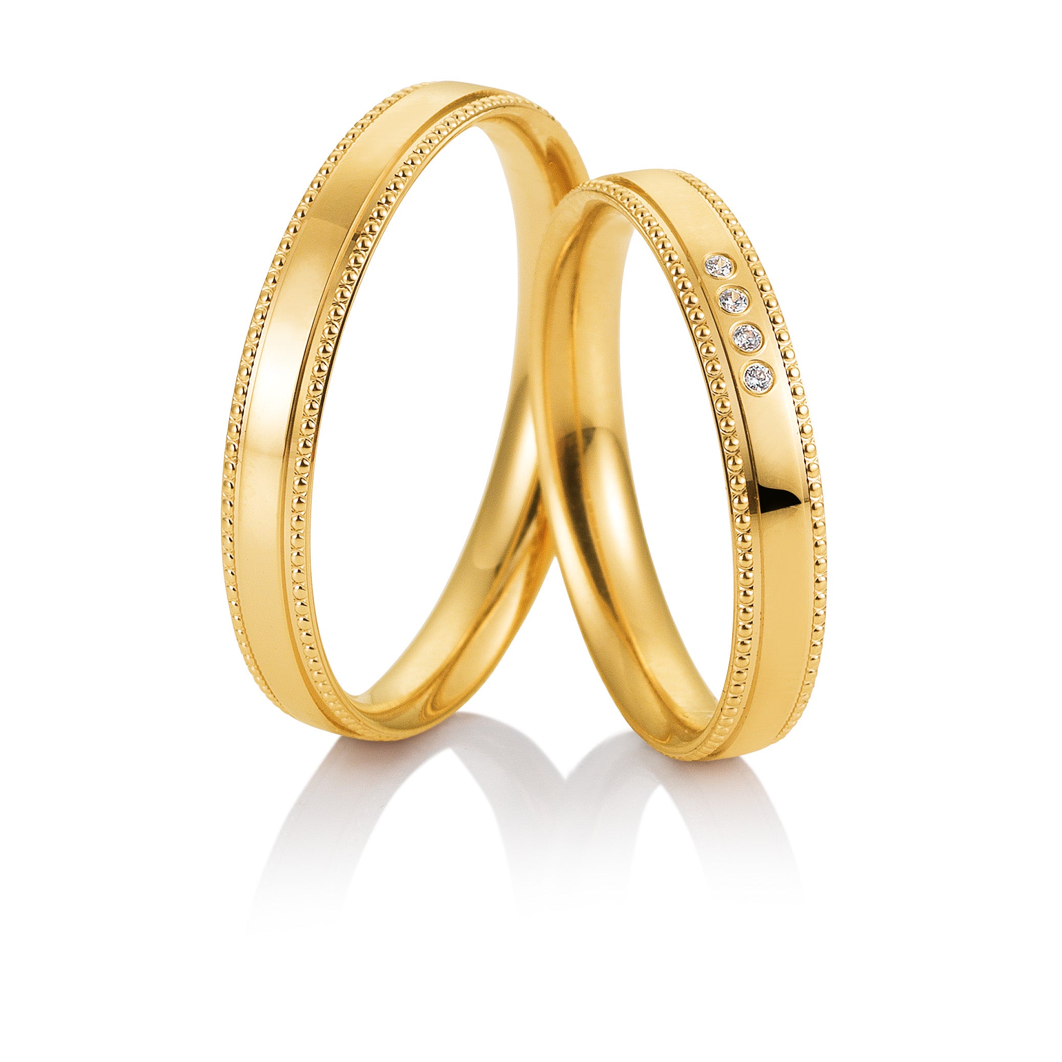 Trauringe / Eheringe in Gelbgold mit Perlfuge -3,5 mm breite -Damenring mit 4 Brillanten -Hochzeitsschmiede Aachen 