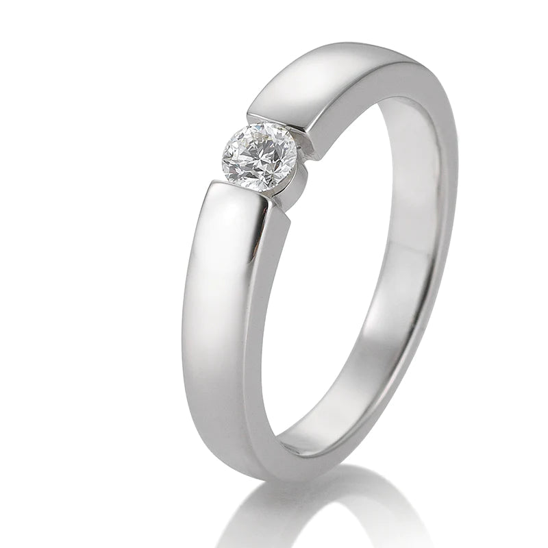 Spann Ring mit Brillant