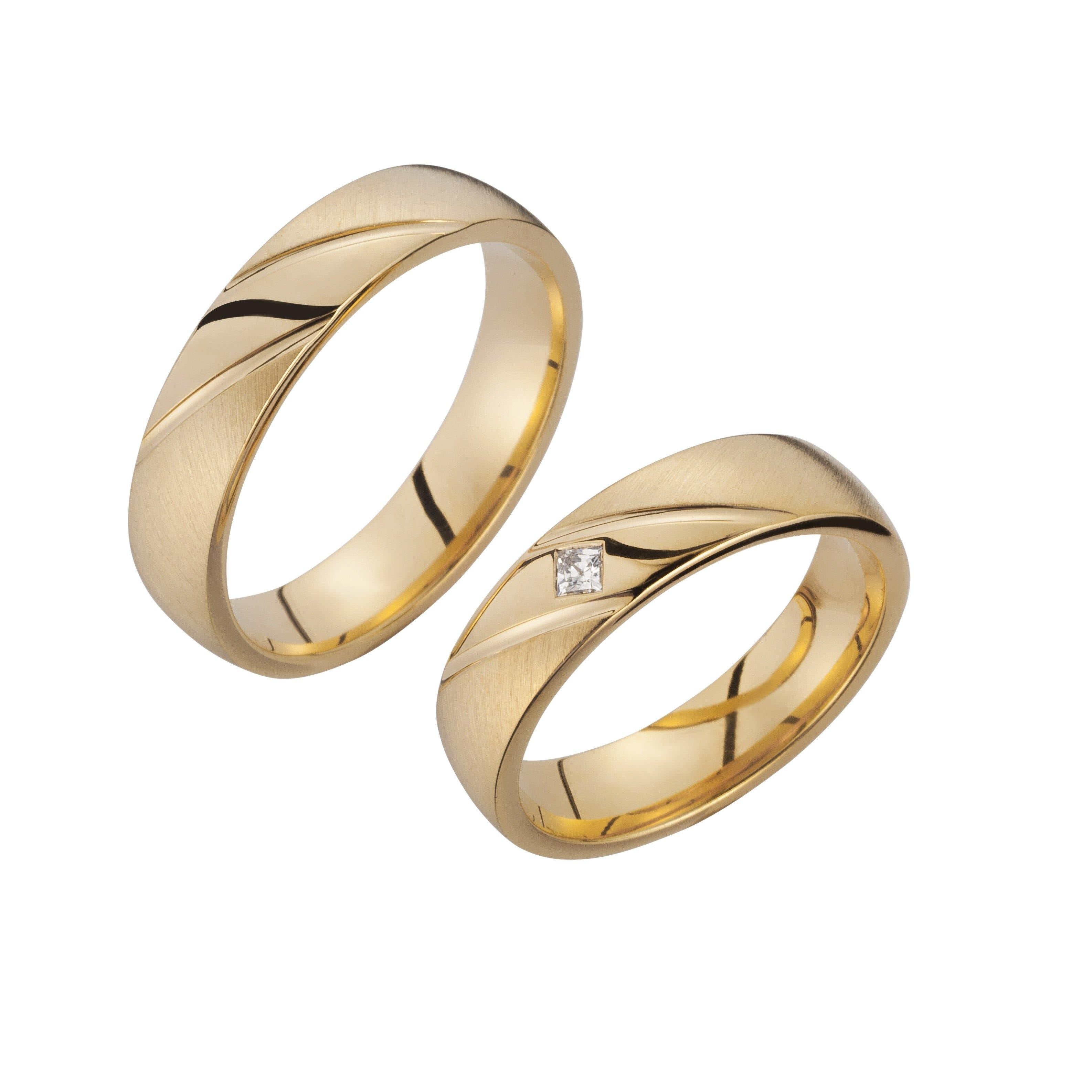 Trauringe einfarbig Gelbgold mit Brillant - Mcollection Aachen